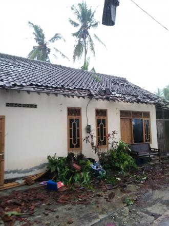 Hujan Deras Disertai Angin Kencang Melanda Wilayah Desa Mulyodadi